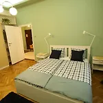 Castle Courtyard Hideaway בודפשט