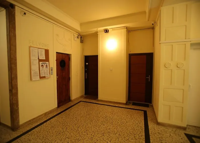 Castle Courtyard Hideaway Appartement